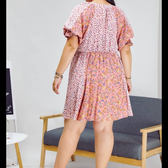 Blush Dress - Picture 3 of 6